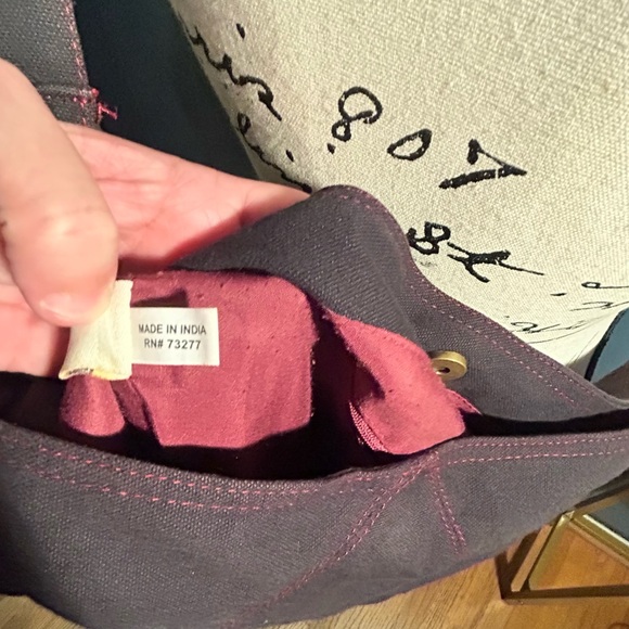 MUDD Peace patch Crossbody tote Bag - Picture 6 of 11